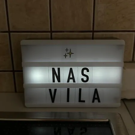 Nas
